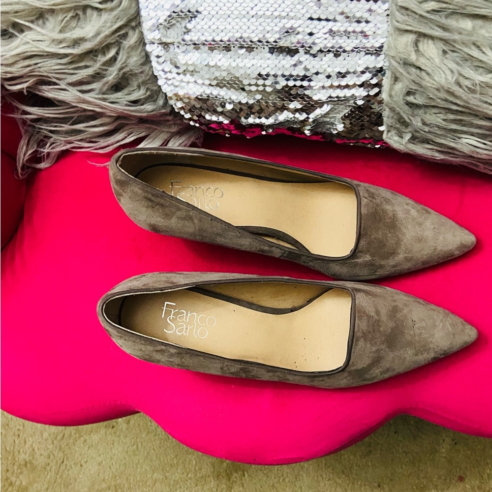 Franco Sarto Taupe Suede Pointed pumps